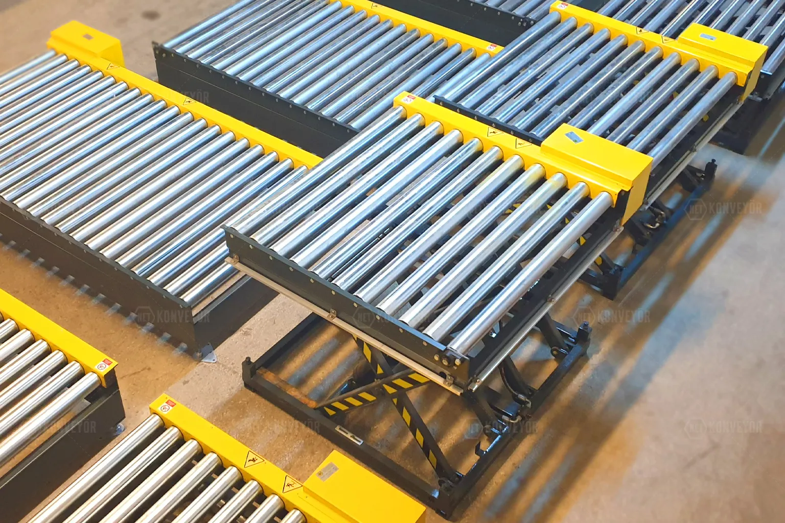 Pallet Lifting Conveyors