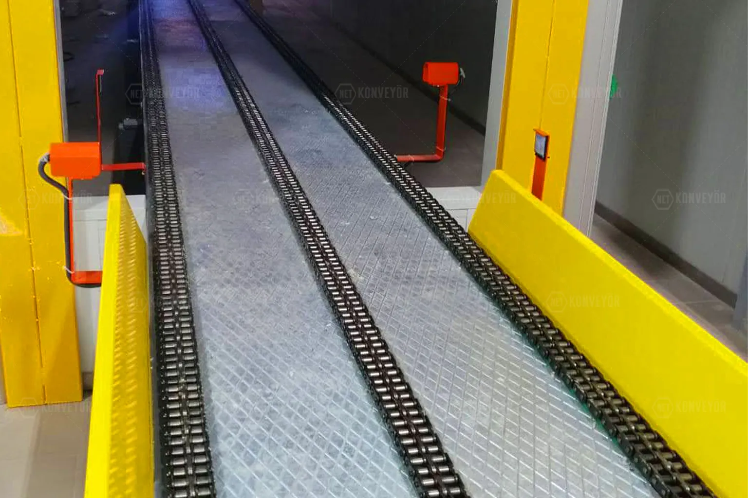 Chain Pallet Conveyor